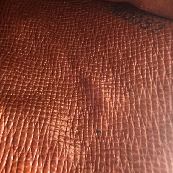 Louis Vuitton Compact Wallet - Picture 9 of 9